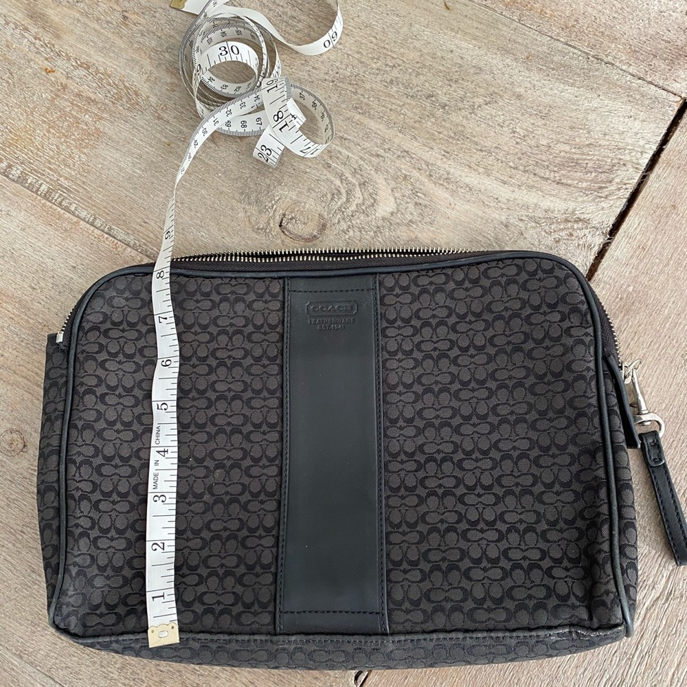 COACH 8.5/12” travel bag